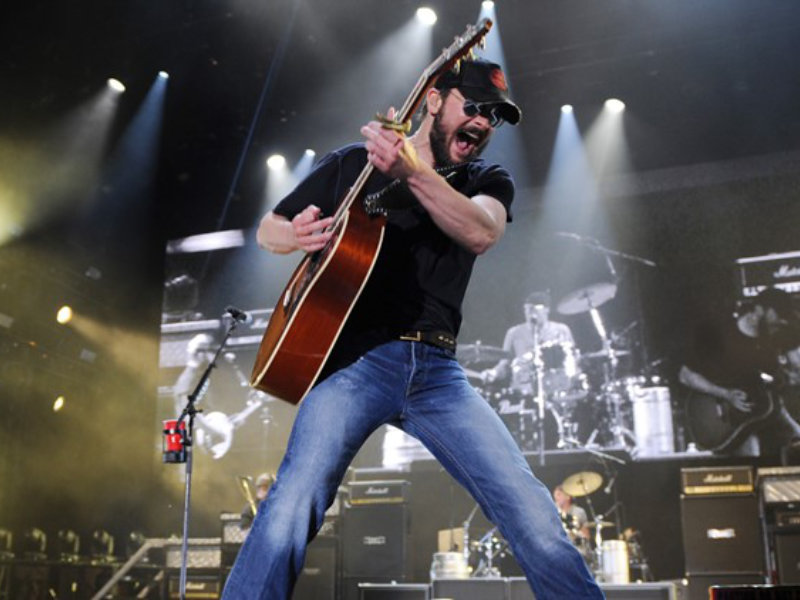 Eric Church, Lainey Wilson & Jackson Dean at Wharf Amphitheater